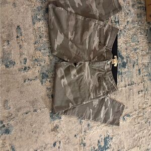 Democracy Gray Camo Cropped Pants